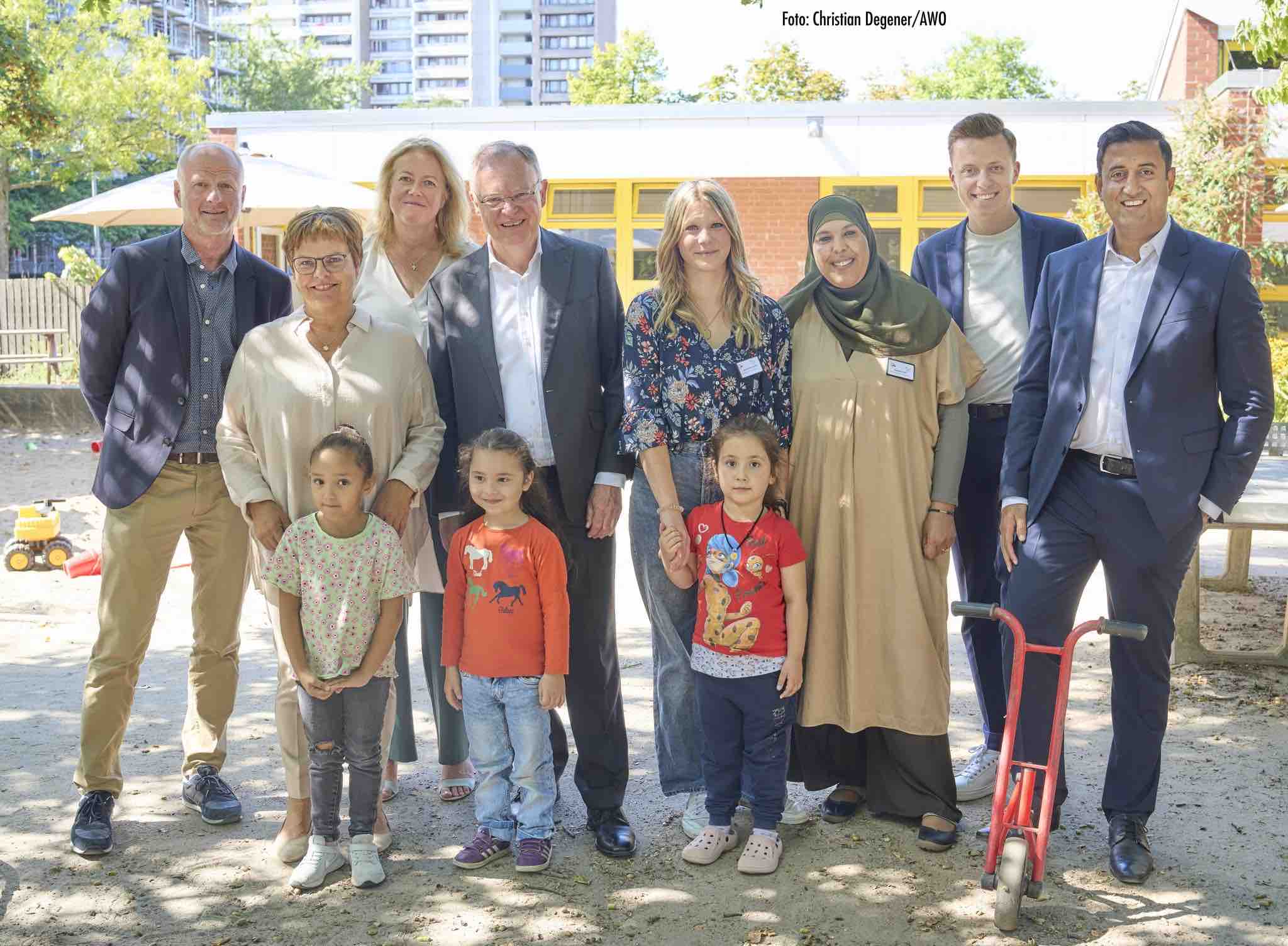 Ministerpräsident Stephan Weil Besucht AWO-Familienzentrum Im Sahlkamp