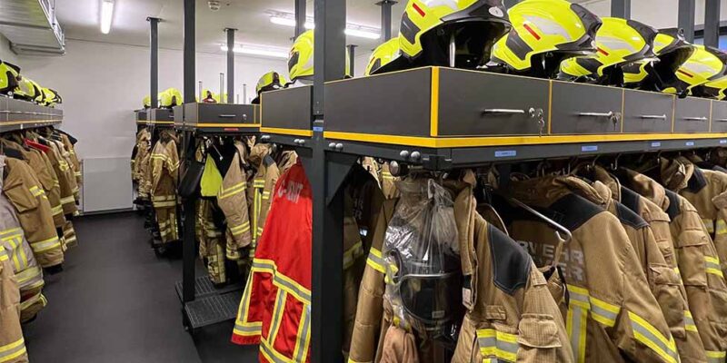 Besuch der Bezirksbürgermeisterinnen und Bezirksbürgermeister in der Feuer- und Rettungswache 1 der Feuerwehr Hannover