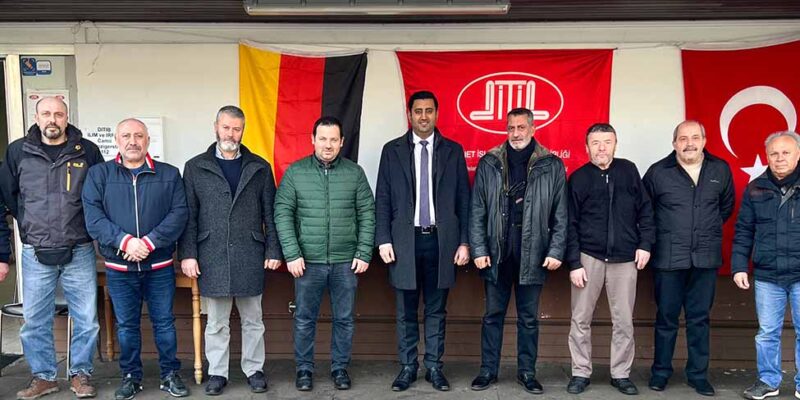 Dr. Wjahat Waraich bekundet der türkischen Gemeinde in Bothfeld-Vahrenheide seine Anteilnahme nach der Erdbebenkatastrophe