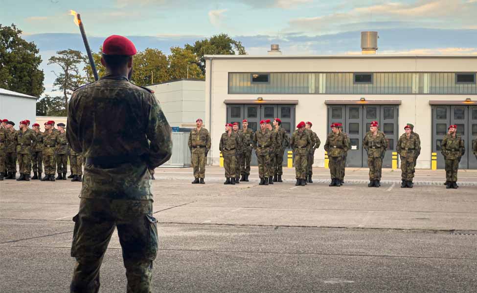 Feierliches Gelöbnis Bei Den Feldjägern Der Bundeswehr