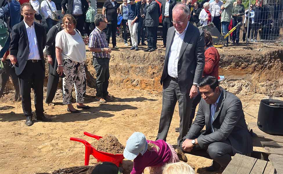 Spatenstich Mit Kleinen Händen – Baueröffnungsfest Im Stadtteil Sahlkamp Mit Ministerpräsident Stephan Weil